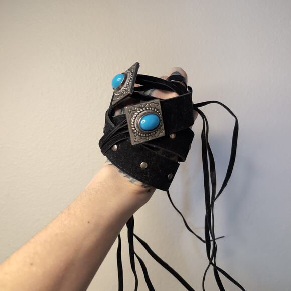 Western Faux Suede Belt - Picture 3 of 8